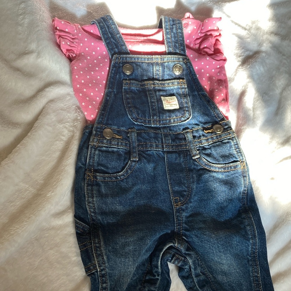 Denim Overalls Jumpsuit with a pink shirt included 🌸